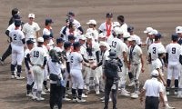 甲子園閉会式…相手指揮官へ粋な対応「素敵すぎる」　称え合う光景が「ほっこりする」
