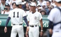 甲子園閉幕後…監督の“行動”に感動「泣けてきちゃう」　両校の去り際が「尊すぎる」