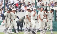 日大三・本間主将は準優勝に涙｢胸を張って東京に帰りたい｣、敗戦直後の行動にはSNSで称賛の声相次ぐ！【25年夏甲子園】