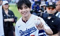 “ARMY”も「感無量」BTSのVさんが始球式　スタンドから悲鳴にも似た黄色い歓声　大谷翔平とも共演「2人ともかっこいい」