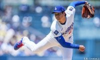 大谷翔平、ドジャースでの初勝利。現地メディアは「エースのように投げた」と伝える