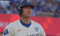 違反じゃないの！？大谷翔平、相手捕手の“クルクル”に翻弄？ピッチクロックぎりぎり→見逃し三振判定に見せた不満顔