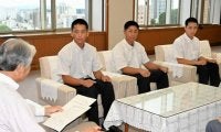 甲子園に忘れ物「早めに取りに」　福田・栃木県知事、青藍泰斗に