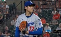 怒ってる？ 大谷翔平が“急変”「怖すぎ」「止めらんねえ」鬼気迫る投球で大変なことになる…ファン騒然「怒りの100マイル連発w」
