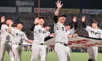 阪神優勝の直後…発見された“人物”「やっぱりいた」　中継映像で感動の声続出「泣ける」