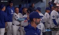 この笑顔が見たかった！ ド軍の“お調子者”が復活の連続アーチ→大谷翔平も“バンザイ”ベンチ総出で祝福の一部始終
