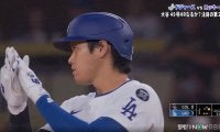 詰まりながらも「間を抜けますよね」 大谷翔平の167キロ適時打に「しかし力がある」解説も唸らせた“爆速タイムリー”