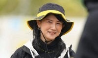 熱狂的虎党のベテラン女優が3日連続の甲子園生観戦　「3タテされたらあかんで！」強烈叱咤の効果？ホーム3連敗回避にご満悦