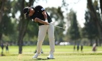 久常涼は12位で最終日へ 20歳の地元アマチュアが1打差2位