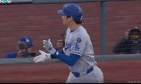 何が起きた？ 大谷翔平、爆速弾後に“まさかの行動”「泣けるな」ベンチに見せたリアクションが話題に「いよいよだな」