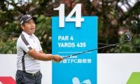 比嘉一貴が4打差2位で週末へ 池村寛世と関藤直熙は33位
