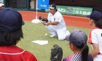 小学生も簡単「ミスなく捕れる」　世界一戦士が伝授…キャッチング上達のカギ握る“指と肘”