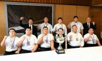 地元開催V、鳥取城北「絶対優勝」の目標果たす　高校総体の相撲団体