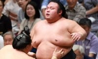 引退会見からちょうど1年…スリム化が話題の元大関に反響「小顔のイケメン」　明快な解説は健在で「いつも解りやすい」