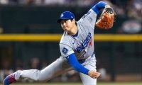 大谷出場試合で…客席最前に“超大物”　球団カメラマンが公開「アドバイス受けに来たの？」