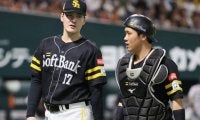 なぜ小久保ソフトバンクは単独最下位からリーグ連覇を成し遂げたのか　甲斐が抜けても…光った「陰のMVP」の貢献