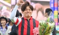 「感動の秋競馬開幕や」三浦皇成G1初制覇！127度目の挑戦で悲願成就…8歳馬ウインカーネリアンでスプリンターズS制す