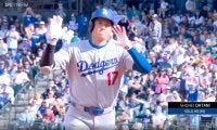 大谷翔平が「新たな歴史の1ページ」実況が伝えた55号 イチロー氏「51番」の下に飛び込んだ劇的アーチ…敵地“異例”の総立ちで歓声やまず