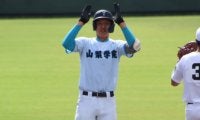 山梨学院の規格外の二刀流が4打数4安打の大爆発！決勝進出【滋賀国スポ】
