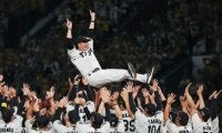 2年ぶりの優勝を果たした阪神　見えた「藤川流マネジメント」