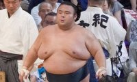 「新入社員の初出勤？」幕内優勝4度の元大関がマゲに別れ　整髪後の姿に大反響「むっちゃ凛々しい」「『少年』と呼んでも…」