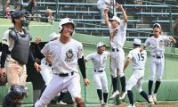 佐野日大が2連覇　決勝で文星芸大付を破る　秋季栃木県高校野球大会