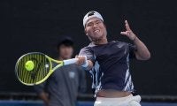 第100回「全日本テニス選手権」の2日目、男子では第1シードの磯村志らが2回戦へ