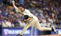 球場騒然！怪物右腕に「絶望しかない」 もはや理解不能… “165キロ超え”剛速球連発→打者ドン引き「人間じゃない」「大谷さんとまた対決して」
