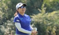 勝みなみ初優勝へ2打差首位キープ  山下美夢有が6位に浮上