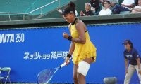 大坂なおみ 試合終盤に左太ももを負傷し涙も…執念で前年覇者を撃破し8強 [木下グループジャパンオープン]