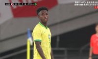 「ヴィニが絶望してる…」日本の決勝点→ブラジル代表エースが“泣き顔”でネット騒然！「キレてるな」レアルファンは心中複雑「悲しい」「辛い」
