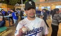 “降ってきた”大谷の場外HR　立ち飲み中に「草むらに飛び込んだ」…ゲットのファン興奮
