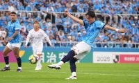 後半ATに生まれた執念の豪快同点弾！ 殊勲の横浜FC伊藤槙人は｢本当、悔しい結果に終わってしまった｣J1残留へ向けてつかみ取った｢勝点1｣の意味