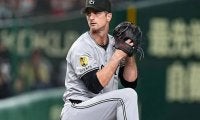 どうする阿部巨人!?　「日本で功を奏した」実力派助っ人のMLB復帰濃厚で、駒不足の先発ローテに大型補強を待望する声も