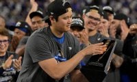 大谷翔平が「謙虚すぎない？」　MVP受賞もまさかの行動…トロフィーに粋すぎる“10文字”