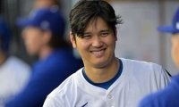 大谷翔平が「1人だけ間違えている」　注目された手元…気づいた“違和感”「よく見たら」