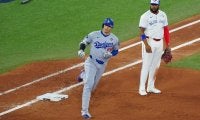 大谷翔平、笑顔無しのWS初HR　珍しく猛ダッシュ→前の走者に追いつきそうに…直前に大量失点