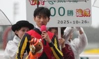 坂井瑠星騎手がJRA年間100勝達成！ 「もっともっと勝っていきたい」