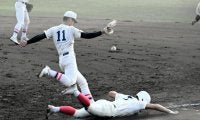 自らのエラー取り戻す、意地のサヨナラヘッスラ　智弁学園・逢坂選手