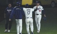 大谷翔平、山本由伸、佐々木朗希が大はしゃぎ　延長18回＆6時間39分の死闘…勝利に歓喜