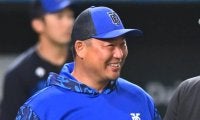 DeNA、村田修一氏の2軍監督就任を発表　退団の石井琢朗氏が背負った「75」に変更