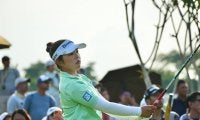 「強い気持ちで回れた」山下美夢有が3人プレーオフの末今季2勝目 シーズン最大8打差を大逆転