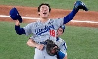 ドジャース山本由伸が涙した瞬間　「レジェンド」にささげたWS連覇