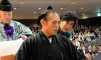 高市首相は「女人禁制」の土俵に？　どうなる大相撲の内閣総理大臣杯