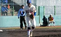 途中出場の選手が好投に決勝打　神戸国際大付、層の厚さで近畿優勝