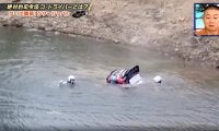 湖に落ちたのに…世界ラリー、“助手席の司令塔”がとった命懸けの行動が衝撃「それぐらい重要」水面に浮かぶ“手元”に注目