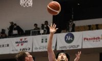 【バスケ】B3新潟がリベンジ！伏兵ポーグ健「泥臭いプレーを」３P＆守備で流れを引き寄せた