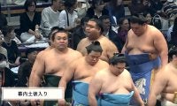 人気力士が二度見必至の“ペアルック”化粧まわし 「つい見ちゃうw」「斬新すぎる」「究極の飯テロ」反響相次ぐ