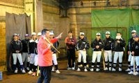 投は川口和久さん、打は西山秀二さん、球児ら元プロ選手に学ぶ　鳥取