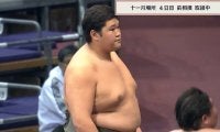 すごいカラダ…前相撲で「もう仕上がってる」衝撃光景 角界“最長身”力士に「強すぎるよ」驚きの声